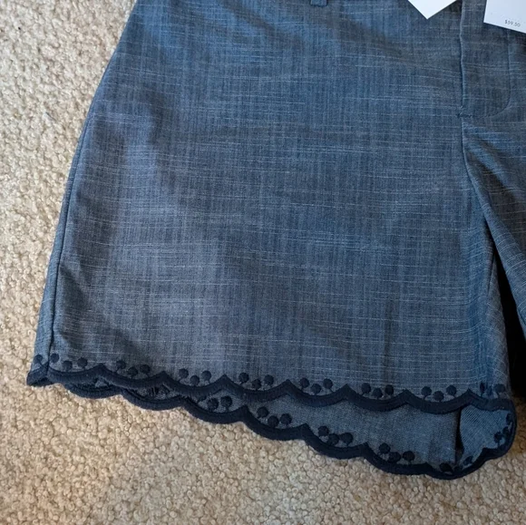 New With Tags Calvin Klein Gray Blue Scallop Bottom Chino Shorts Size 2 - Picture 4 of 7